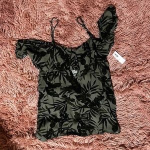 Green floral Pattern Cut-out shirt